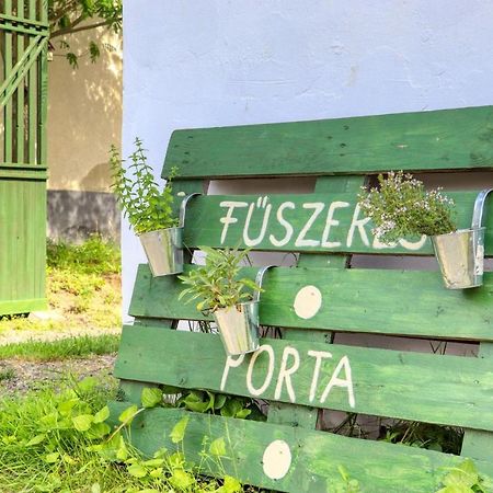 Villa Fuszeres Porta Mihalyfa Exterior foto